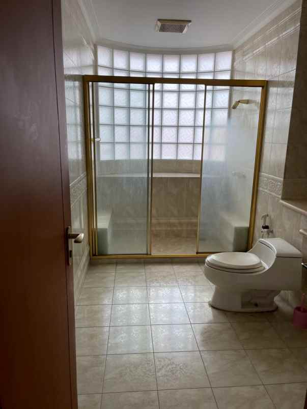 rumah bukit gading villa