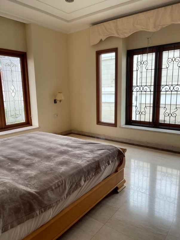 rumah bukit gading villa