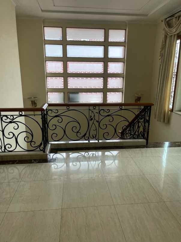 rumah bukit gading villa