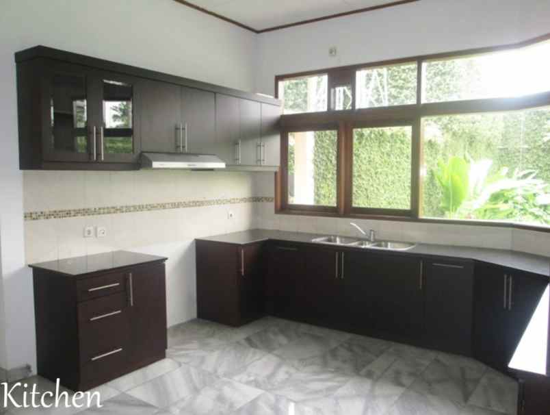 rumah cipete kebayoran baru jakarta selatan