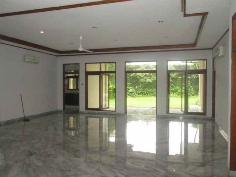 rumah cipete kebayoran baru jakarta selatan