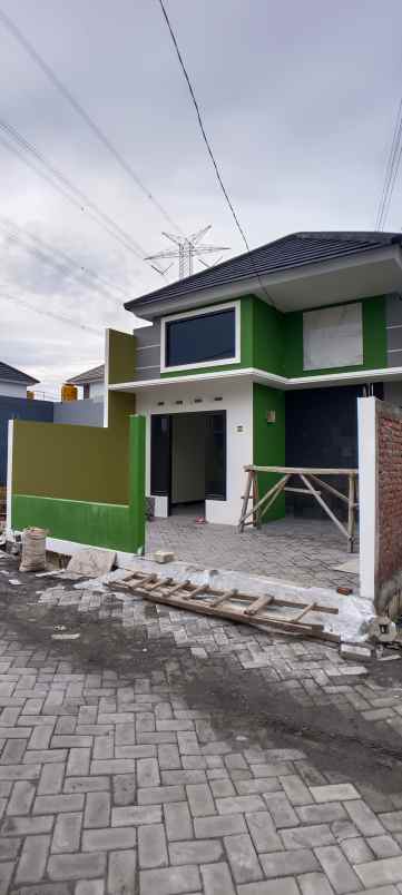 rumah gagah siap pindahan lokasi padat penduduk