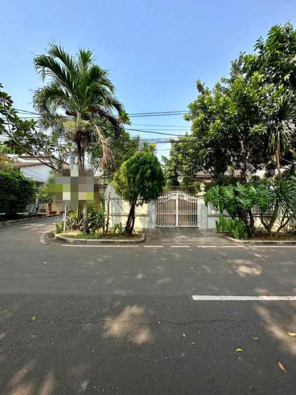 rumah hook siap huni di pulomas jakarta timur