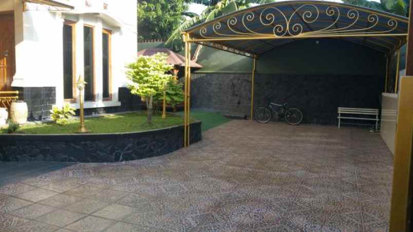 rumah jl pulo permatasari