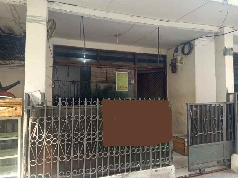 rumah jl raya kh hasyim ashari