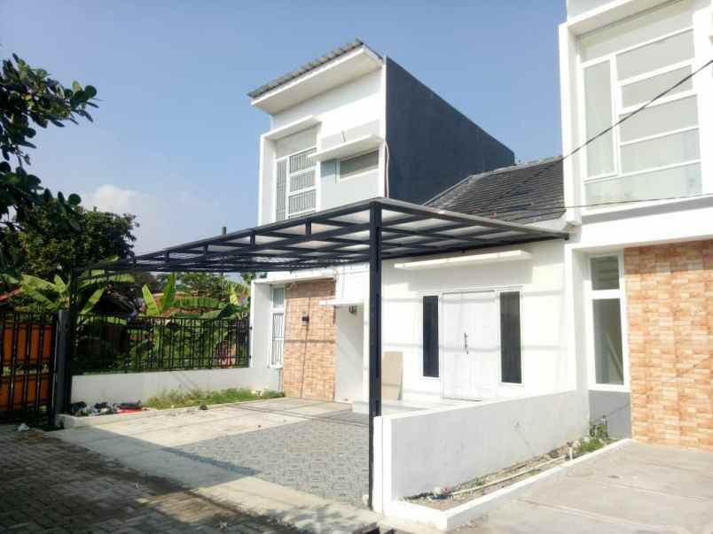 rumah jl raya sukatani
