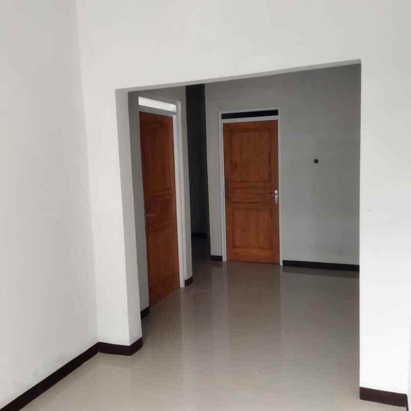 rumah jl sangkanhurip ciborerang