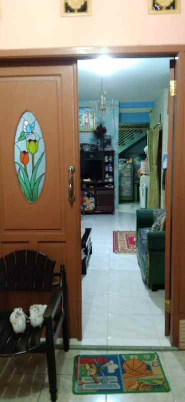 rumah jl vila inti persada