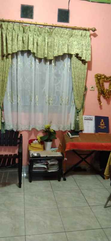 rumah jl vila inti persada