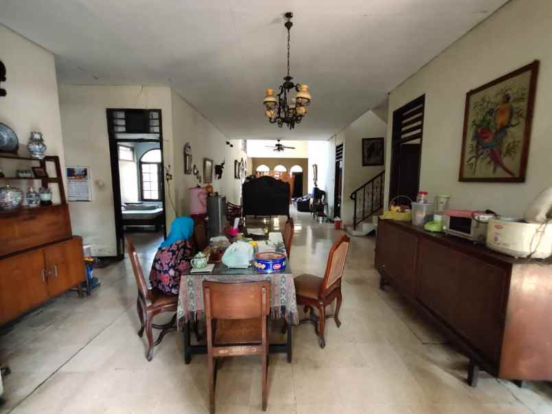 rumah komersil pejaten raya dijual murah di bawah njop