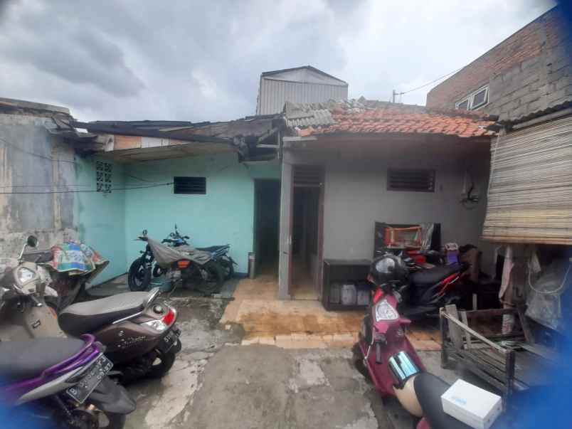 rumah kos kosan 13 kamar di cawang jaktim dekat uki