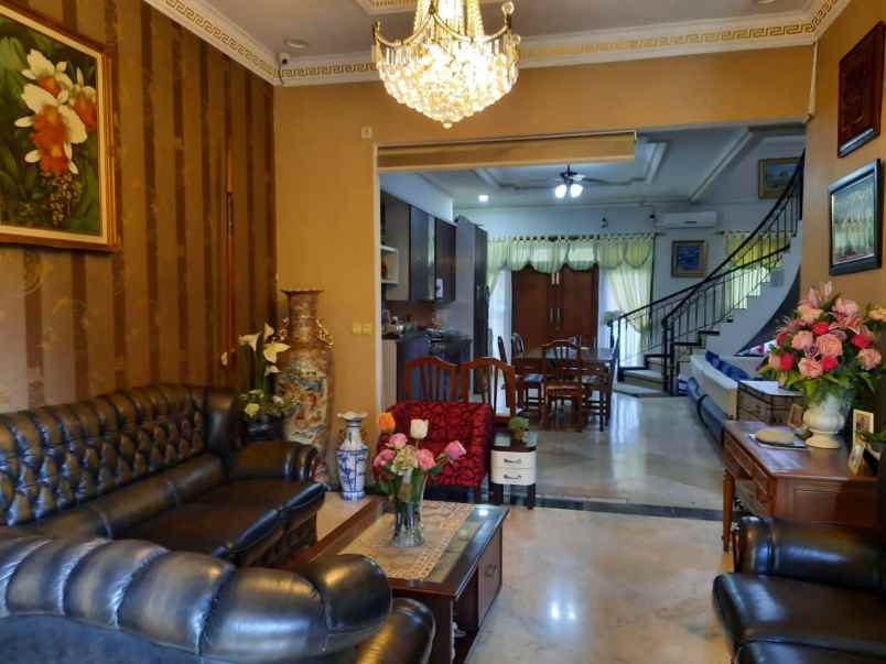 rumah luas 596 meter 7 kt semifurnished cinere depok