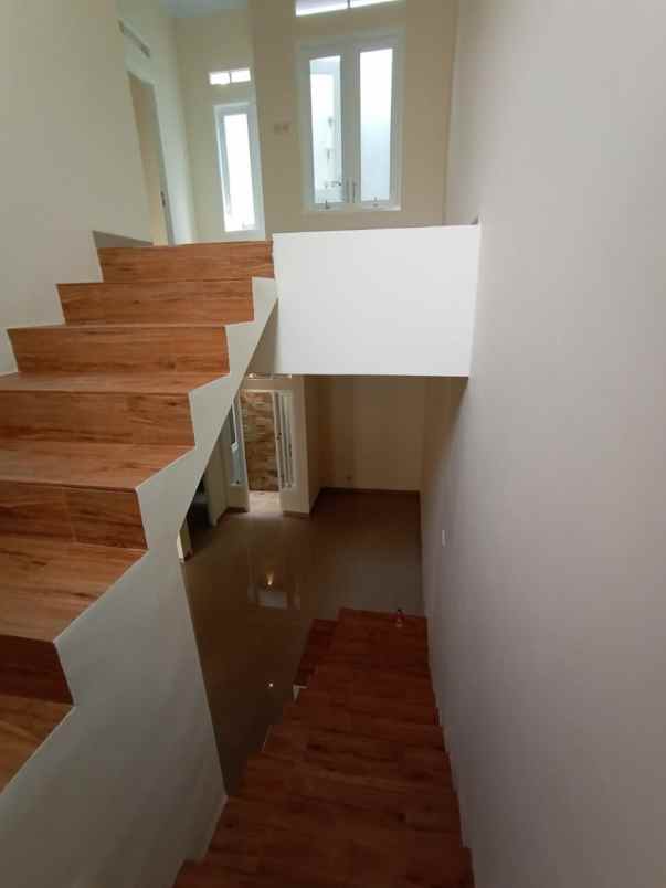 rumah mampamg pancoran mas depok