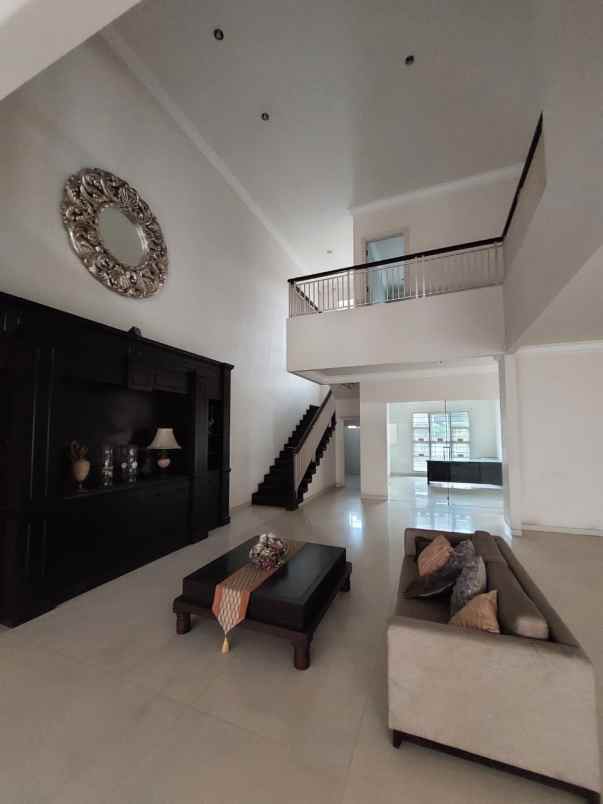 rumah mewah 2 lantai puri galaxy surabaya timur