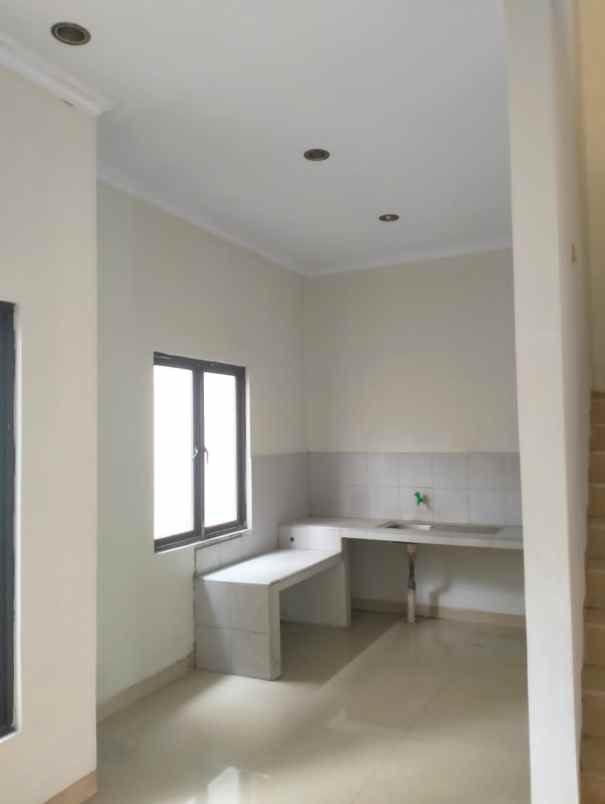 rumah mewah deplu bintaro