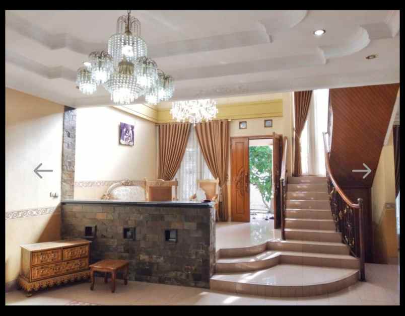 rumah mewah di antapani bandung