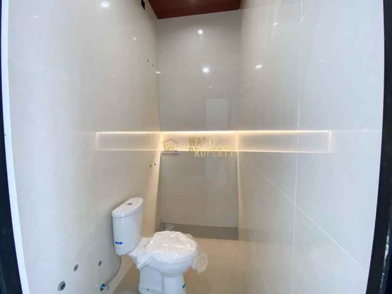 rumah mewah dijual dekat monjali