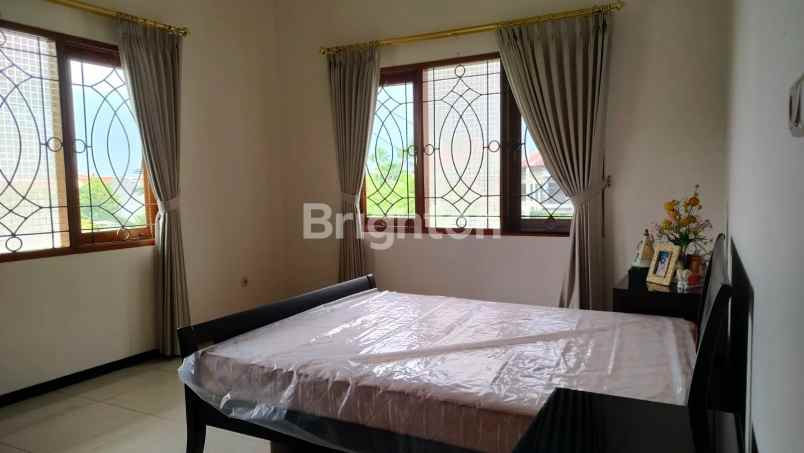 rumah mewah hook dian istana furnished 2 lantai