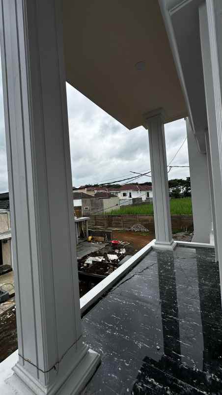 rumah mewah siap huni kepanjen 2 lantai 700 jutaan