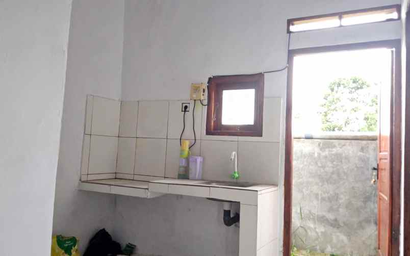 rumah minimalis bebas banjir 2 5 km ke stasiun daru