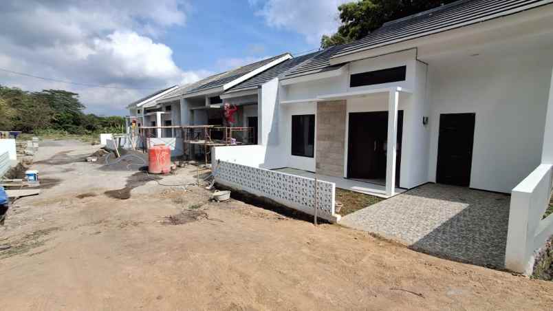 rumah modern dp 0 siap huni di sedayu