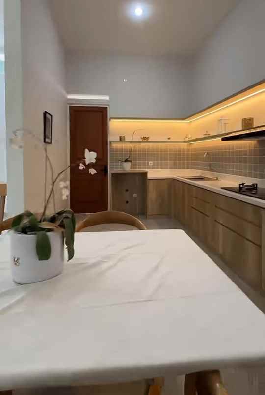 rumah modern minimalis lokasi cemorokandang