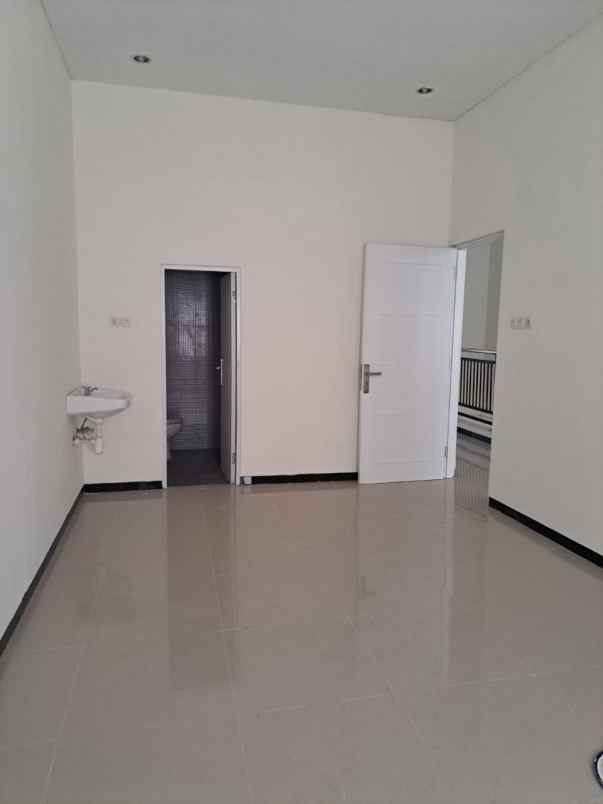 rumah mulyosari bpd new gress minimalis strategis