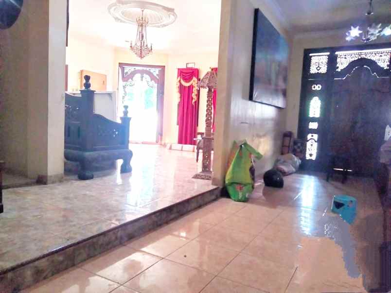 rumah nuansa kayu jati sawangan permai depok nego