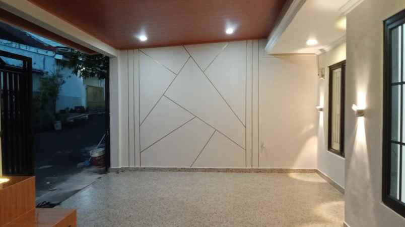 rumah nyaman dalam kompleks di bedahan sawangan depok