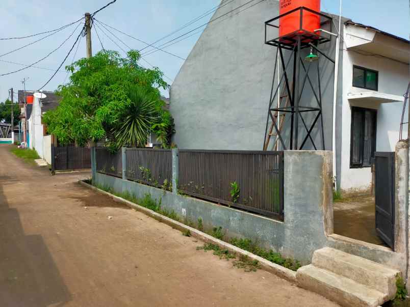 rumah pasir putih
