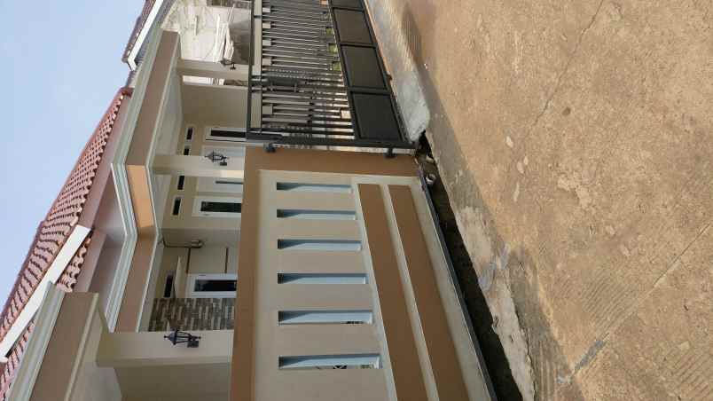 rumah rangkapan jaya depok