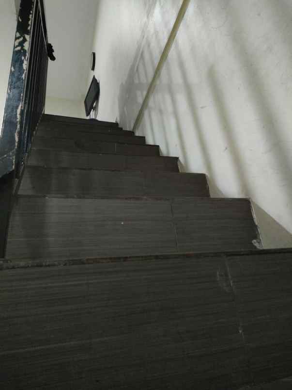 rumah ruko pinggir jalan utama cipayung jakarta timur