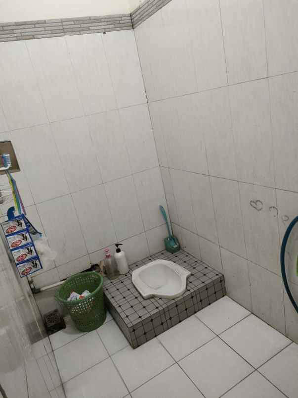 rumah ruko pinggir jalan utama cipayung jakarta timur