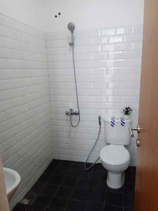 rumah sawangan depok