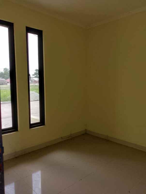 rumah second dekat jababeka ejip dan mm2100 cikarang
