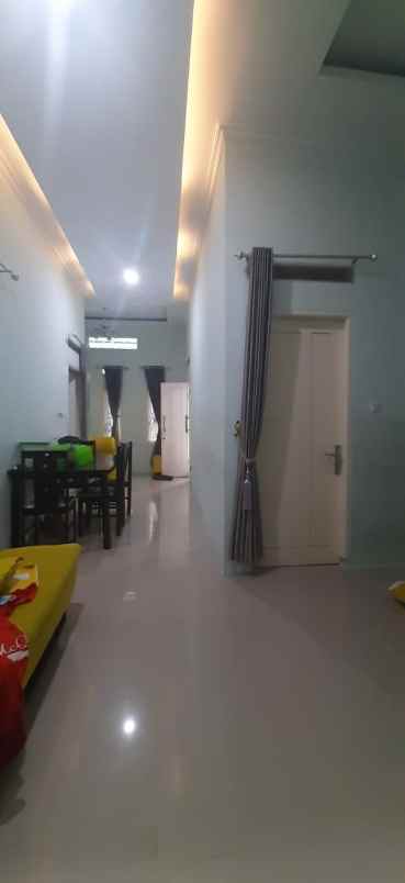 rumah second hook furnished di bedahan depok