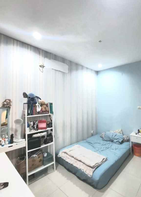 rumah second siap huni di ciganjur jakarta selatan