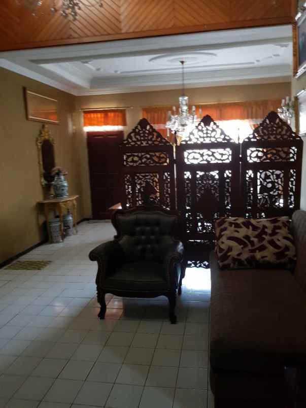 rumah second terawat di depok 2 tengah