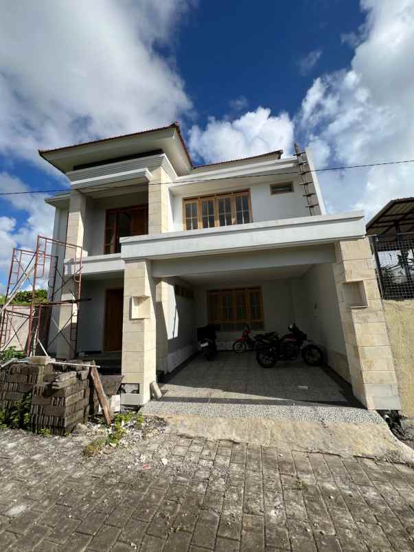 rumah semi hotel di bali