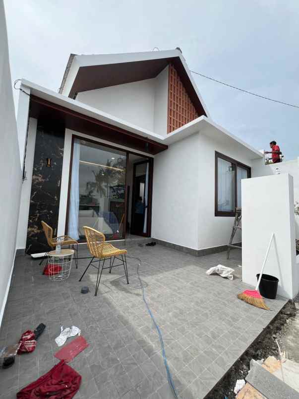 rumah semi villa di bali