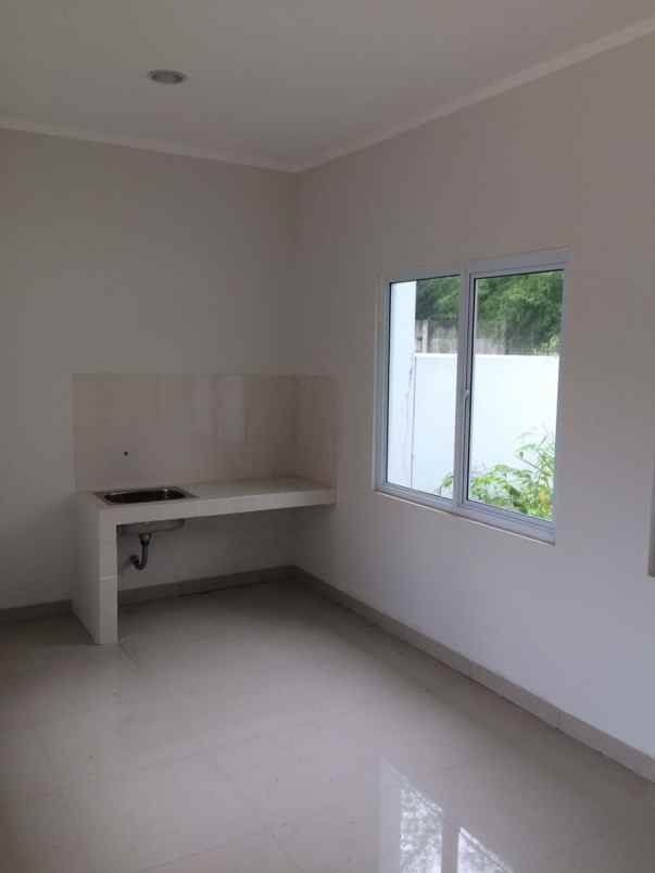 rumah serpong lagoon