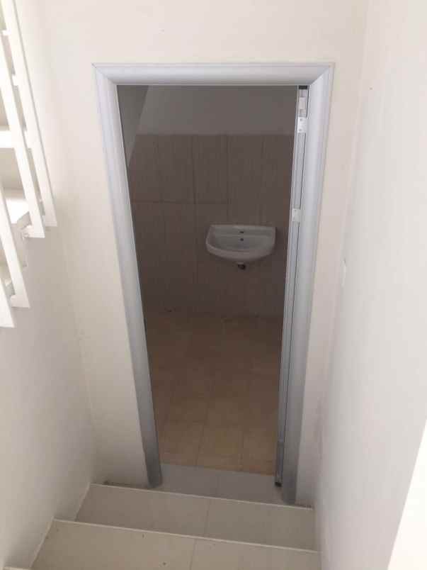 rumah serpong lagoon