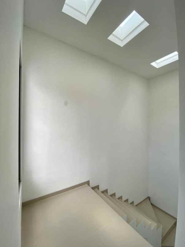 rumah siap huni lokasi di joyo agung kota malang