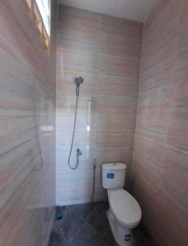 rumah siap huni lokasi strategis di pondok petir depok