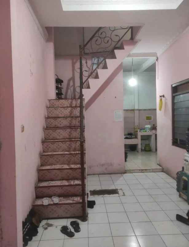 rumah srondol wetan banyumanik semarang