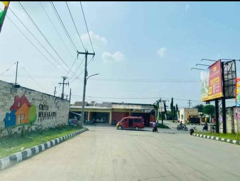 rumah subsidi lokasi nempel jalan raya