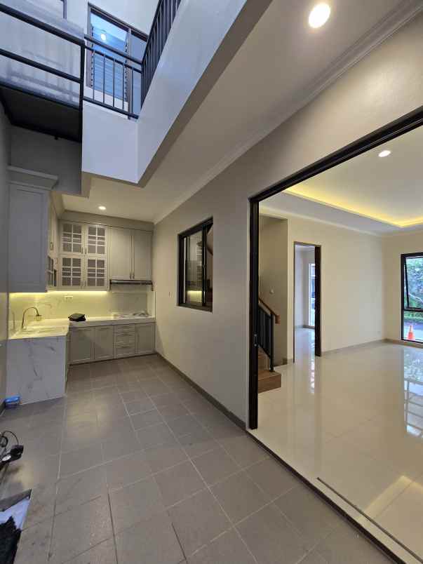 rumah terawat dalam townhouse di condet jakarta timur