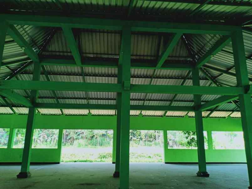 tanah jl raya solo tawangmangu