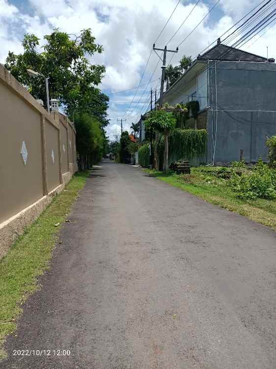 tanah lingkungan villa di mumbul dekat nusa dua bali