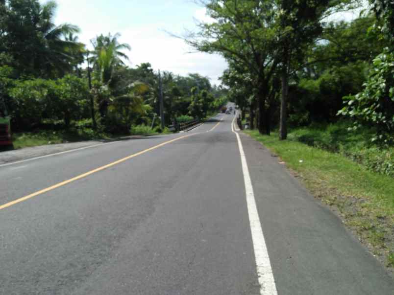 tanah pinggir jalan utama